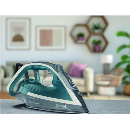 TEFAL | Steam Iron | Ultragliss Plus FV6842 | Steam Iron | 2800 W | Continuous steam 50 g/min | Steam boost performance 260 g/min - Image 5