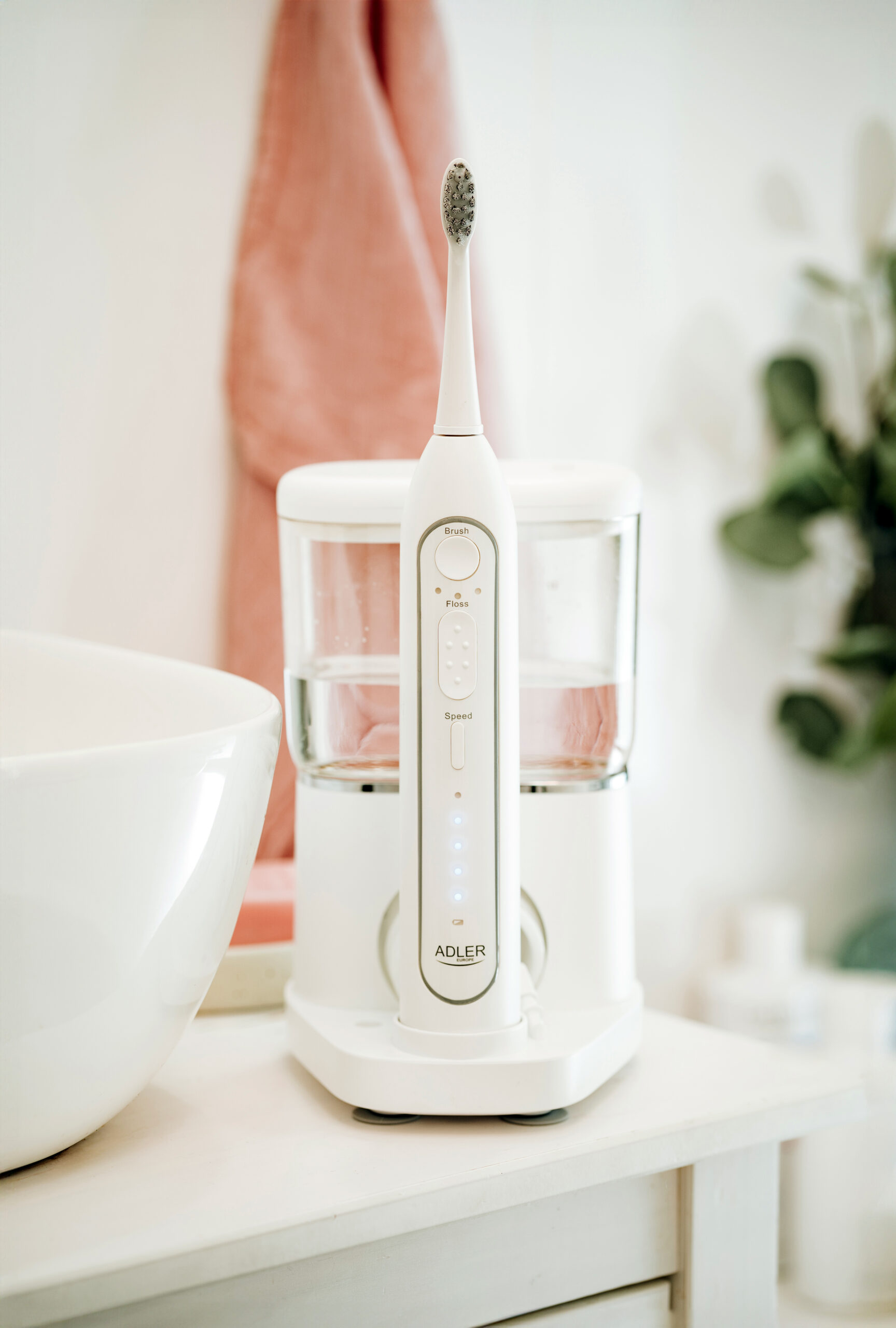 Adler | 2-in-1 Water Flossing Sonic Brush | AD 2180w | Rechargeable | For adults | Number of brush heads included 2 | Number of teeth brushing modes 1 | White - Image 16