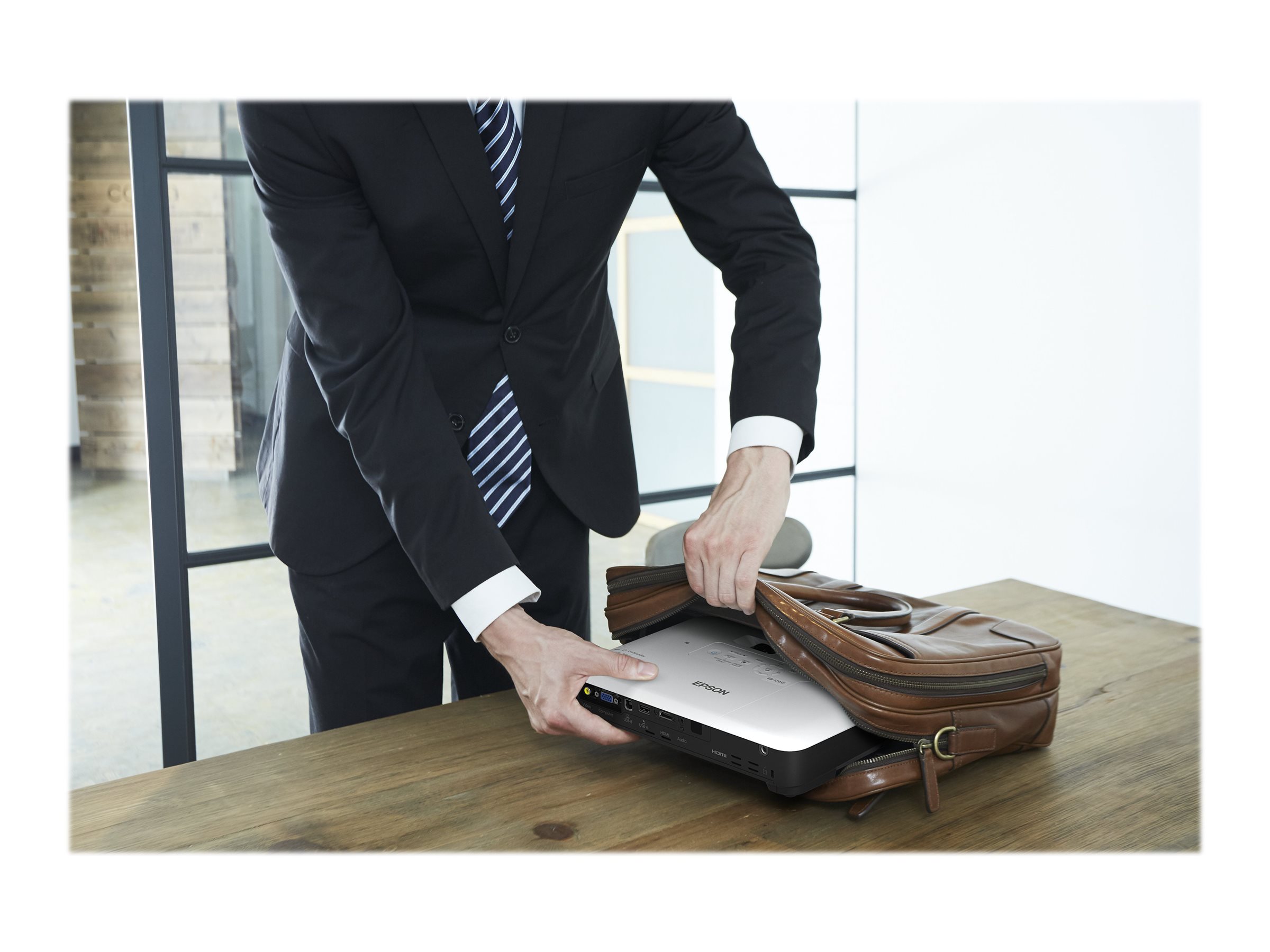 Epson | EB-1795F | Full HD (1920x1080) | 3200 ANSI lumens | 10.000:1 | White | Lamp warranty 12 month(s) | Wi-Fi - Image 23