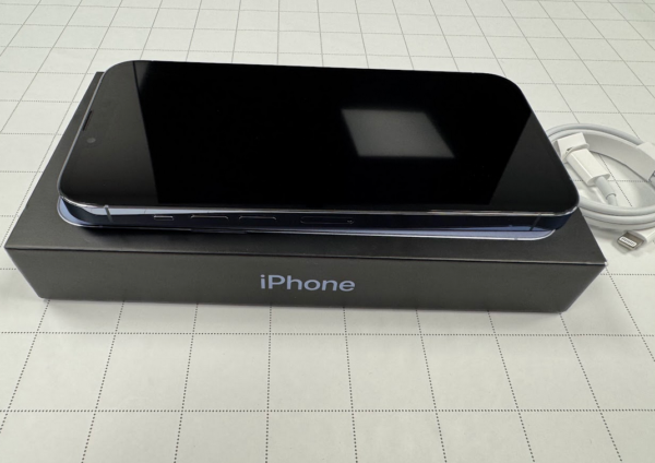 Apple | RENEW | Grade A | iPhone 13 Pro Max | Blue | 6.7 " | Super Retina XDR OLED | 2778 x 1284 pixels | 6 GB | 128 GB | Dual SIM | 4G | 5G | 12+12+12 MP | iOS | 18 - Image 5