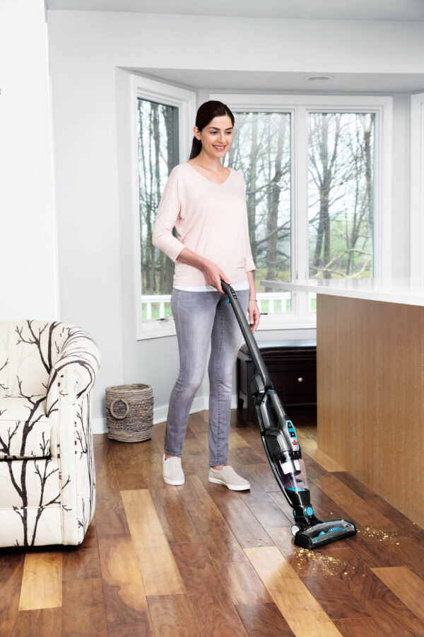Bissell | Vacuum cleaner | MultiReach Essential | Cordless operating | Handstick and Handheld | - W | 18 V | Operating time (max) 30 min | Black/Blue | Warranty 24 month(s) | Battery warranty 24 month(s) - Image 5