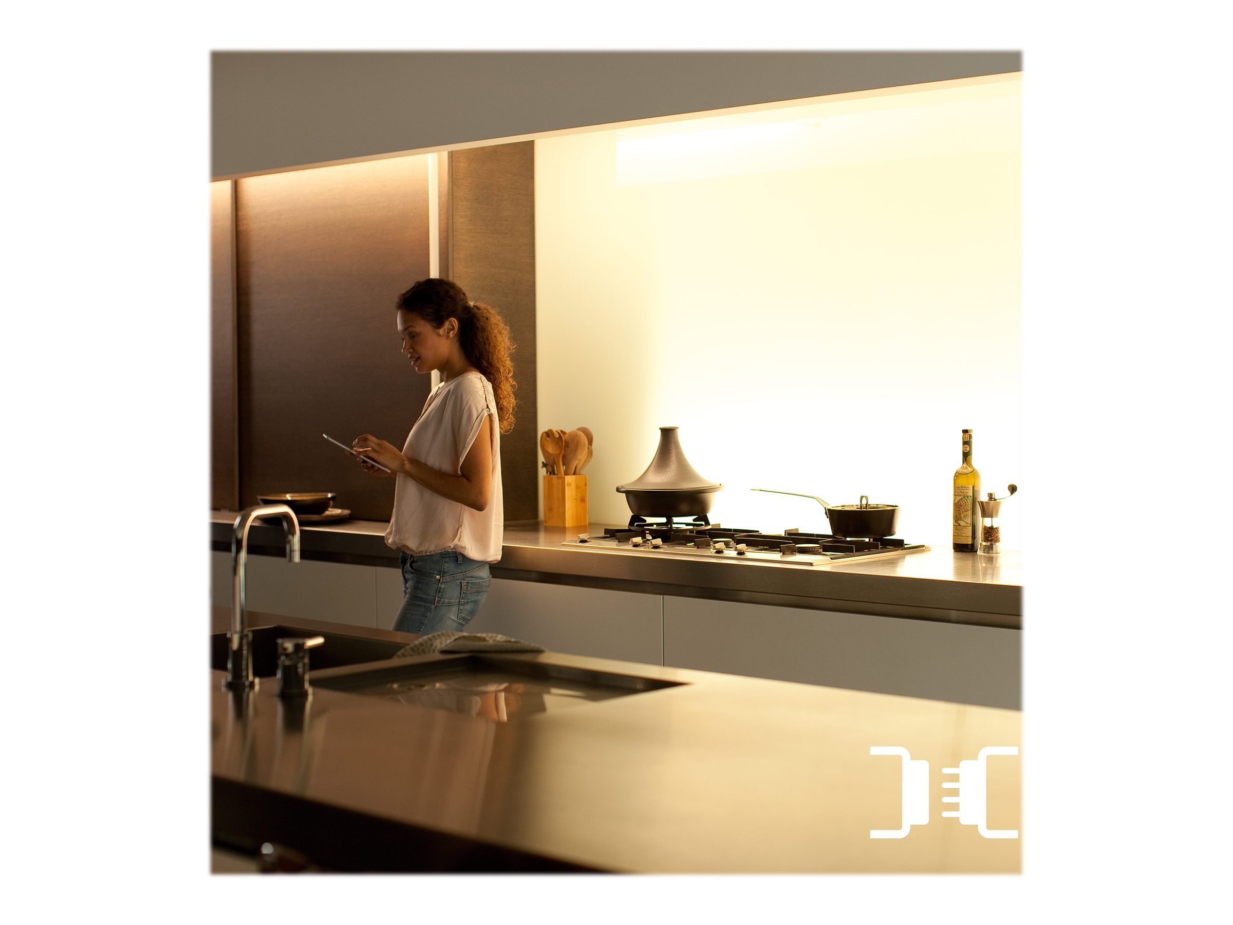 Philips Hue | Lightstrip Plus V4 | Hue | 11.5 W | White and color ambiance - Image 10