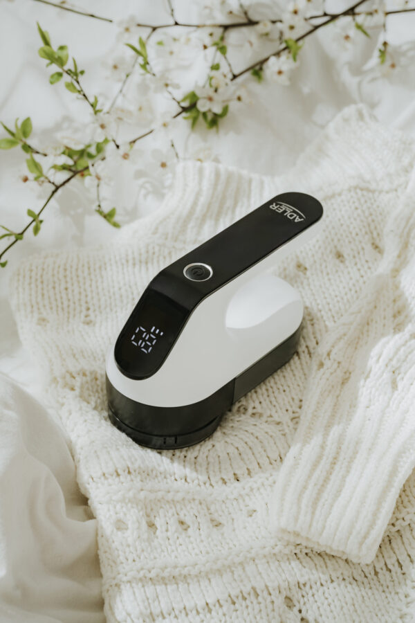 Adler | Lint remover LCD | AD 9618 | White/Black | Rechargeable battery - Image 8