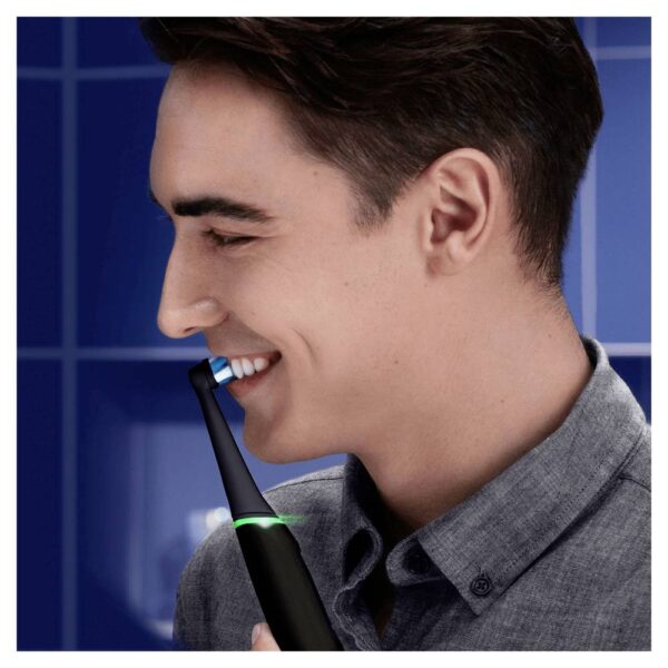 Oral-B Electric Toothbrush | iO6s | Rechargeable | For adults | Number of brush heads included 1 | Number of teeth brushing modes 5 | Black Lava - Image 4