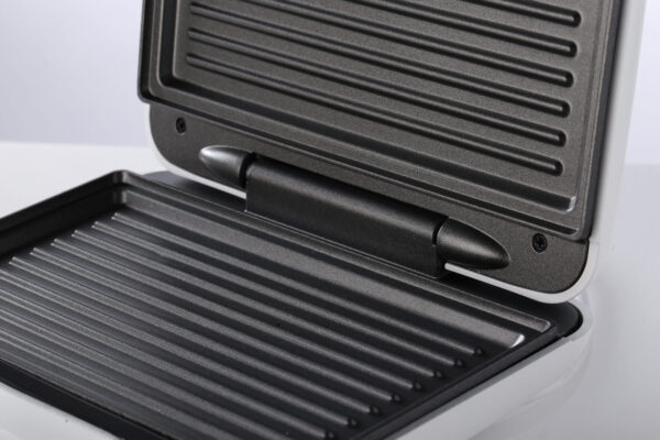 Gorenje | Sandwich Maker | SM701GCW | 700 W | Number of plates 1 | Number of pastry 1 | White - Image 3