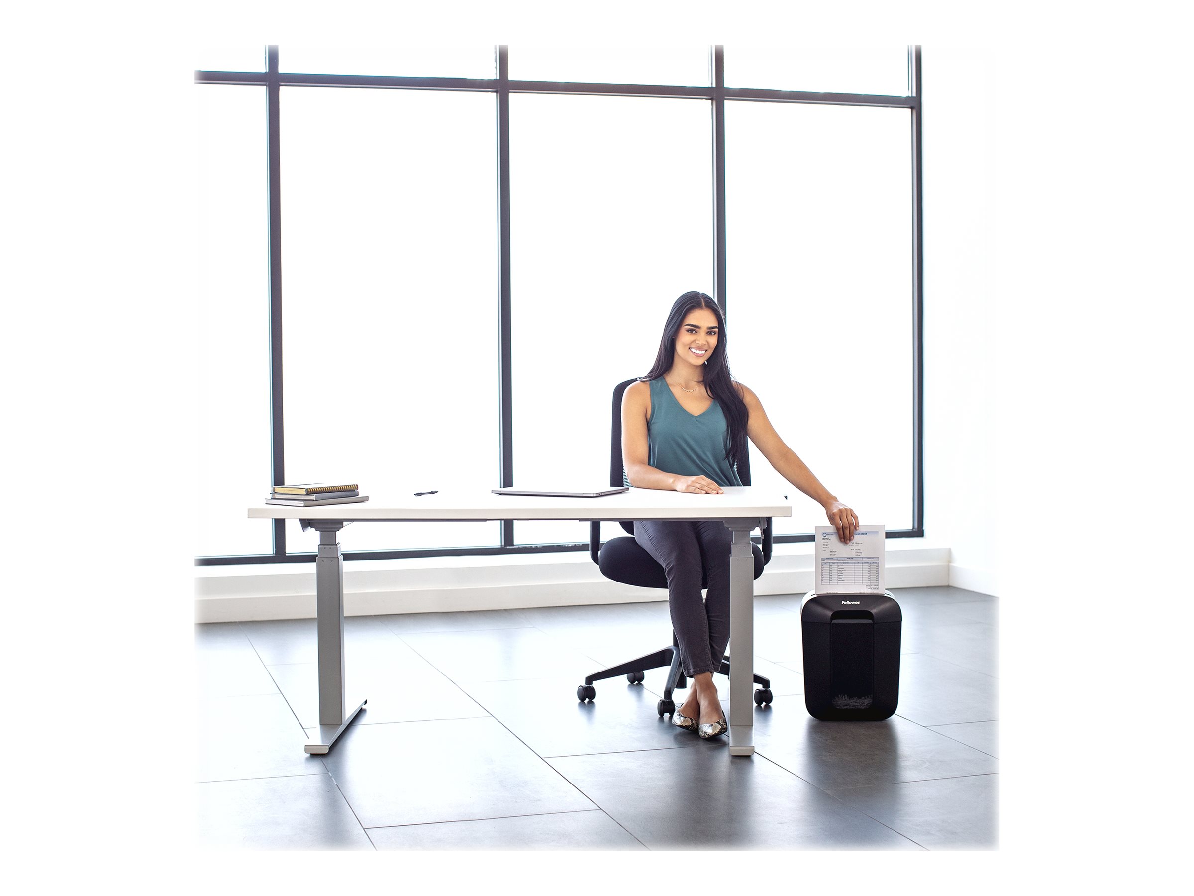 Cross-Cut | LX45 | Black | Paper shredding | Credit cards shredding | Traditional - Image 11