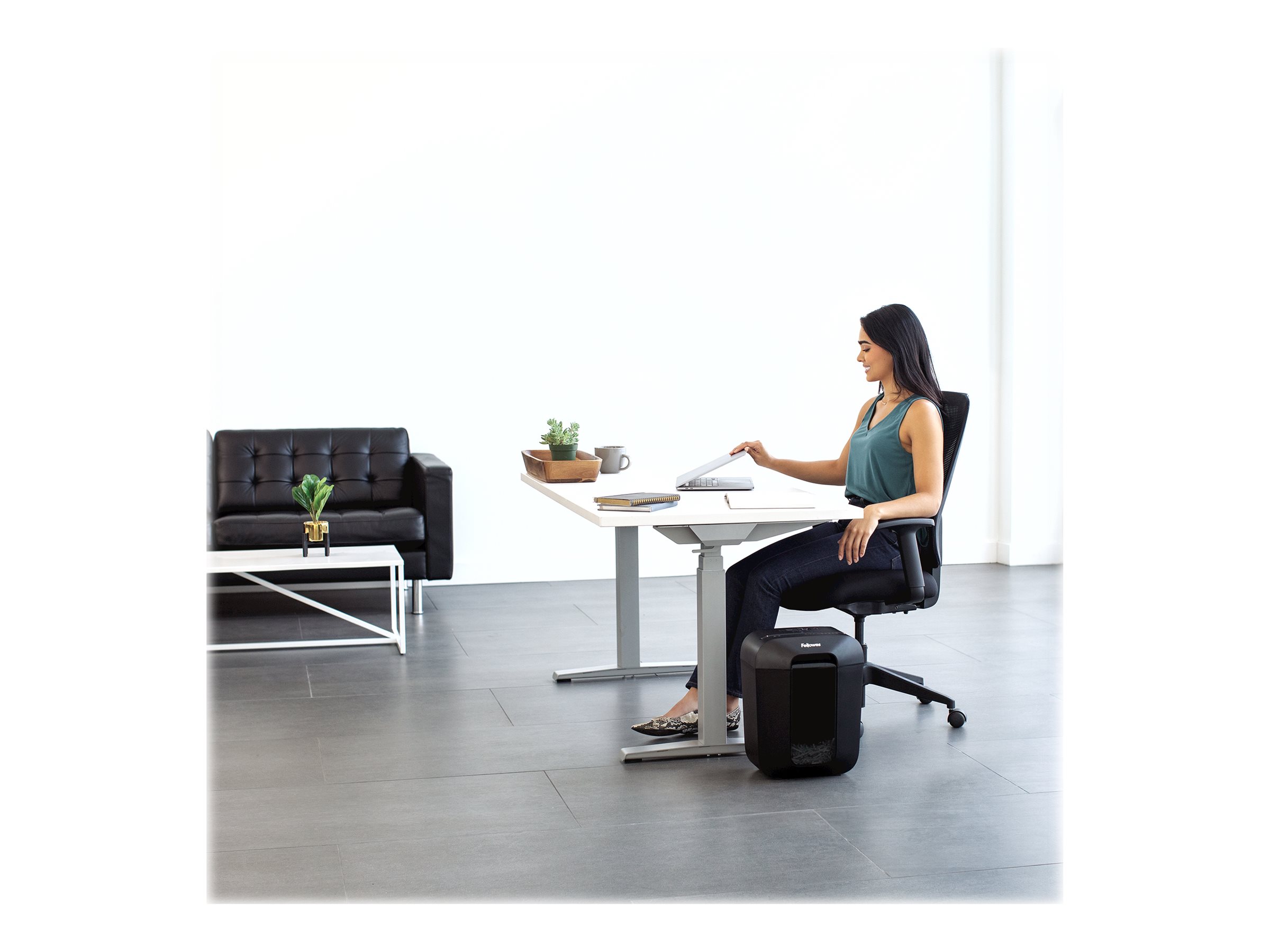 Cross-Cut | LX45 | Black | Paper shredding | Credit cards shredding | Traditional - Image 14