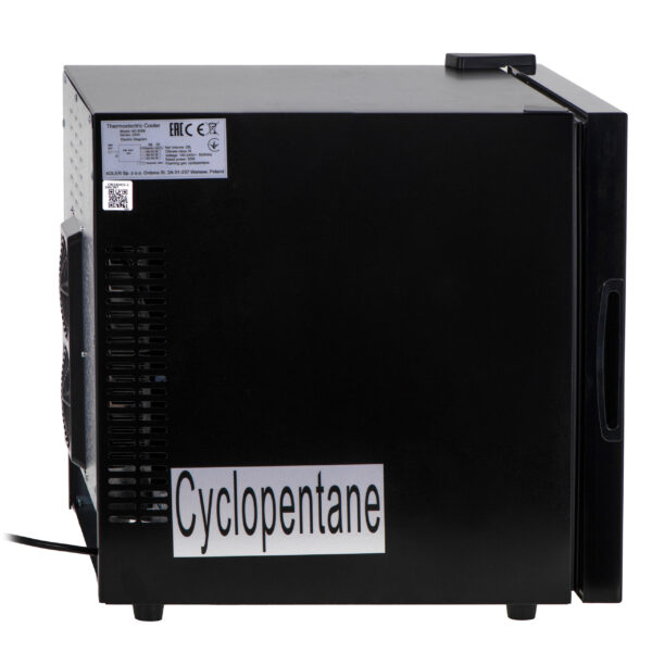 Adler | Thermoelecric Cooler | AD 8088 | Energy efficiency class E | Larder | Free standing | Height 44.6 cm | Total net capacity 28 L | Fridge net capacity 28 L | Black - Image 5