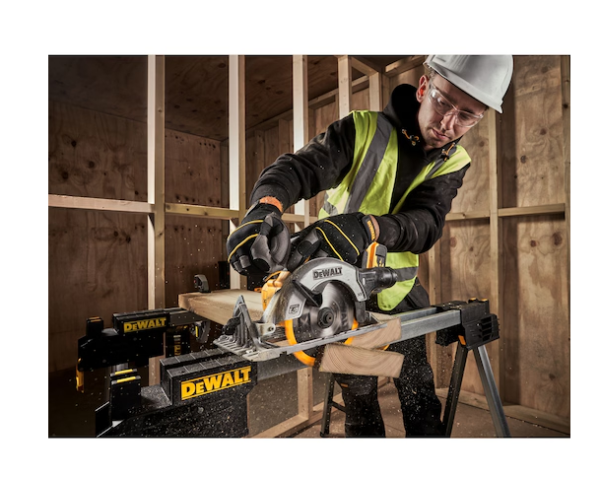 18V XR Brushless 165 mm Circular Saw | DCS565N-XJ | 2400 W - Image 4