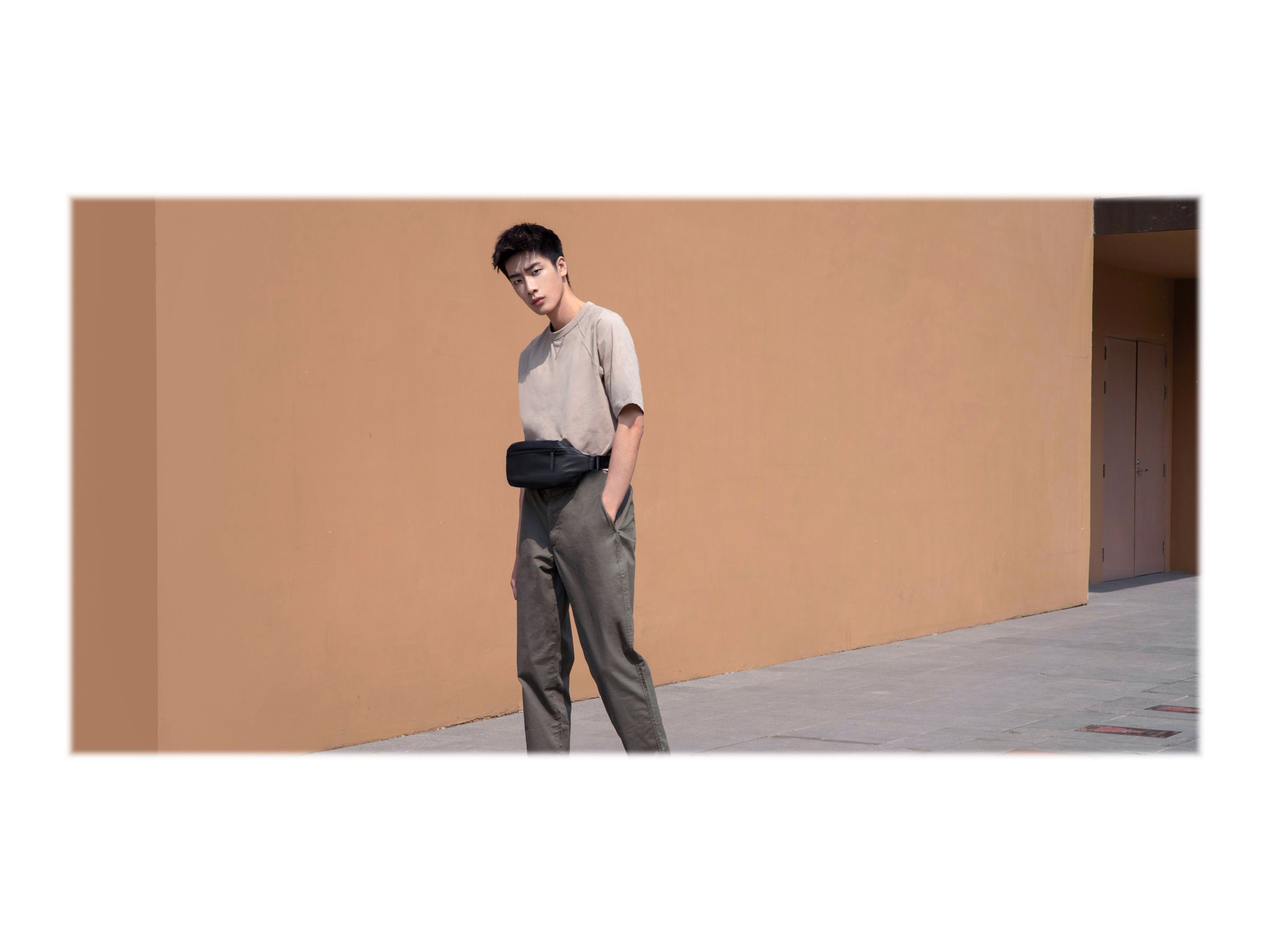 Sports Fanny Pack | BHR5226GL | Black | Polyester with Polyurethane Coating | YKK Zipper with water resistance - Image 12