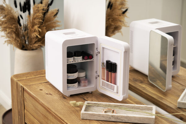 Adler | Mini refrigerator with mirror | AD 8085 | Free standing | Larder | Height 27 cm | Fridge net capacity 4 L | White - Image 7