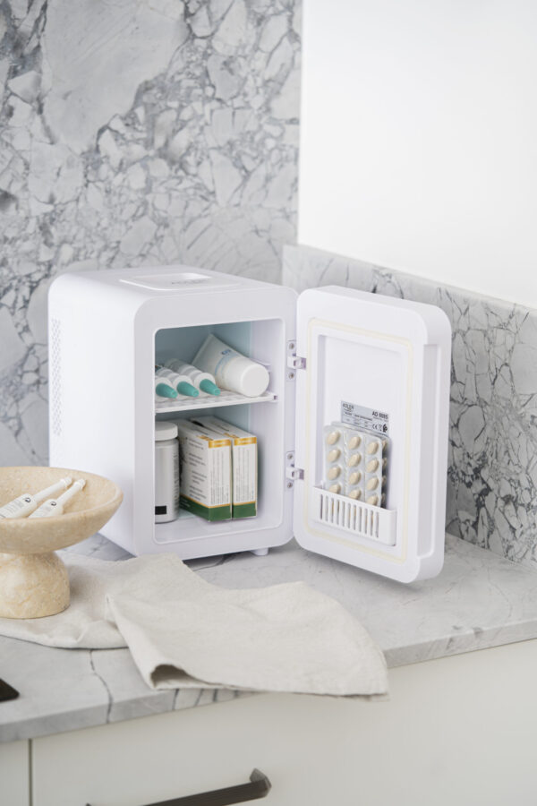 Adler | Mini refrigerator with mirror | AD 8085 | Free standing | Larder | Height 27 cm | Fridge net capacity 4 L | White - Image 8