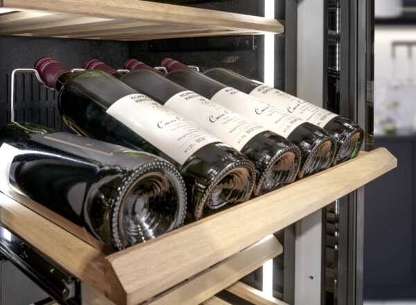 Caso | Wine Cooler | WineDeluxe WD 60 | Energy efficiency class F | Built-in | Bottles capacity 60 | Black - Image 5