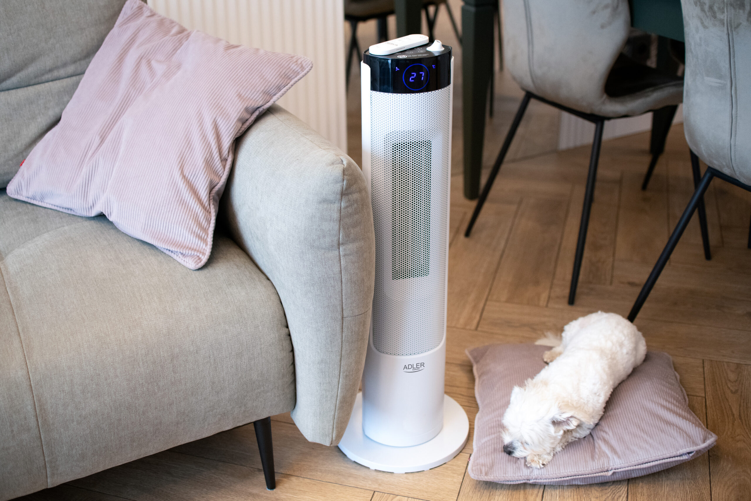 Adler | Tower Fan Heater with Humidifier | AD 7730 | Ceramic | 2200 W | Number of power levels 2 | Suitable for rooms up to 25 m² | White - Image 9