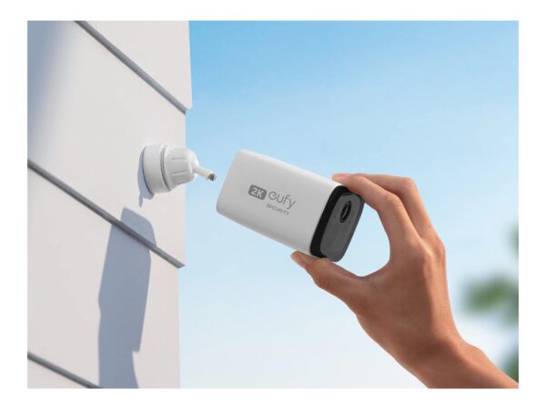 Anker Eufy | Security Camera With Solar Panel | SoloCam C210 | Wire-free | IP67 | Built-In 8 GB EMMC | White - Image 6