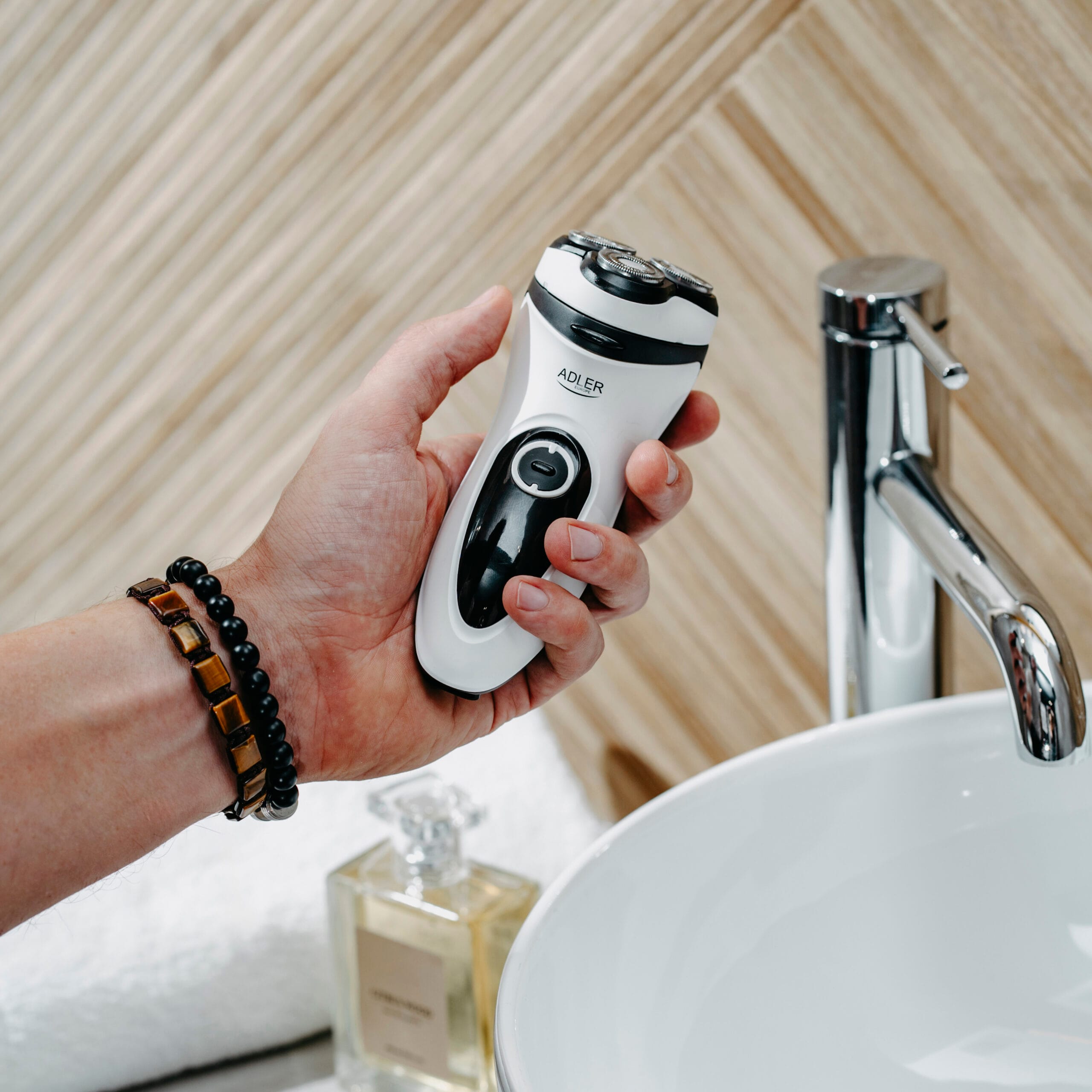 Adler Shaver for men | AD 2910w | Operating time (max) Up to 60 min | White - Image 10