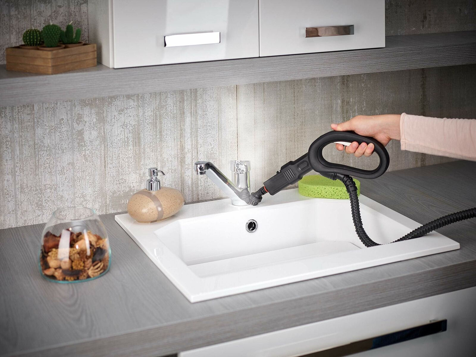 Polti | Steam cleaner | PTEU0277 Vaporetto Smart 100_T | Power 1500 W | Steam pressure 4 bar | Water tank capacity 2 L | White - Image 16