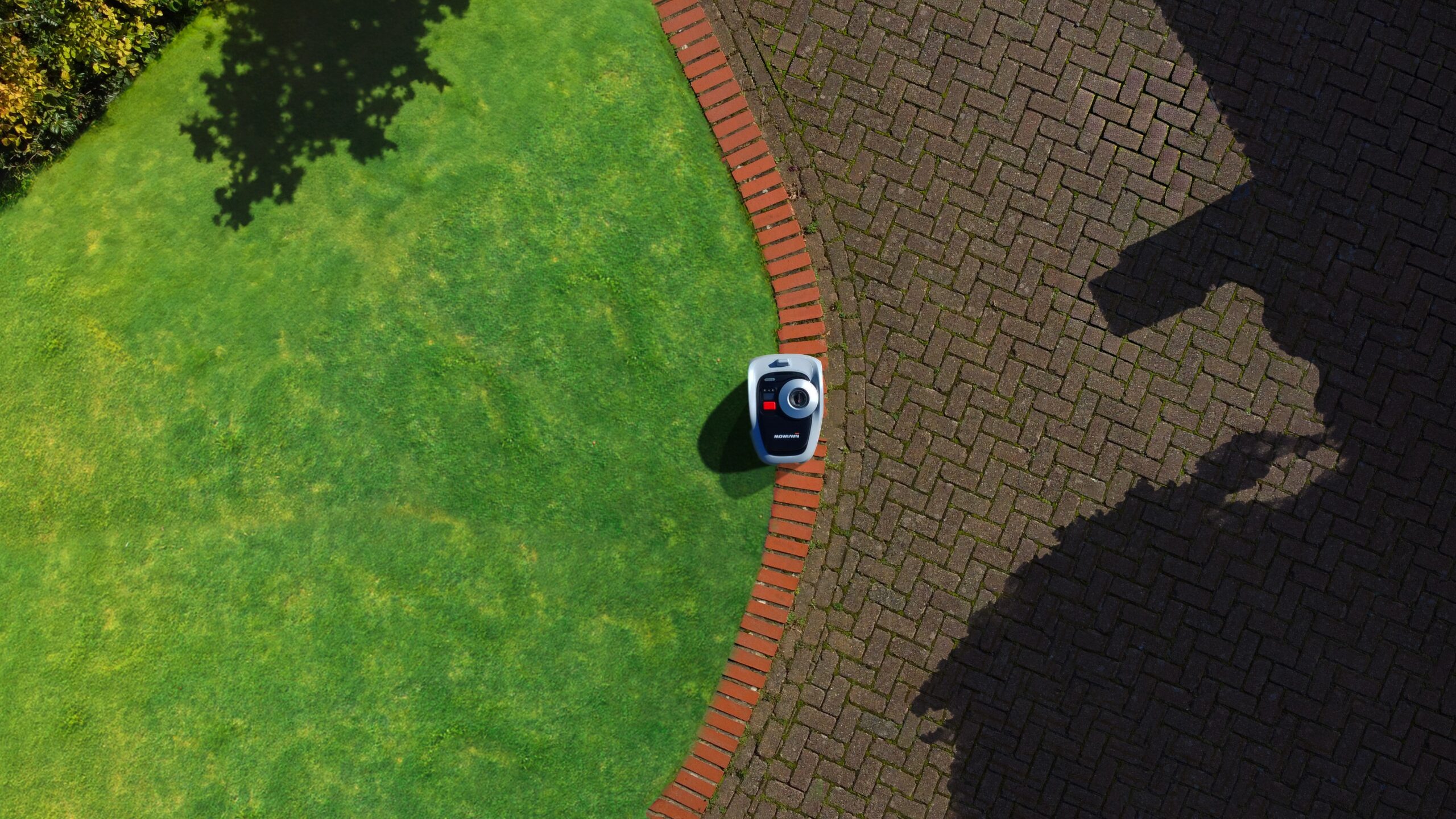 Segway | Navimow Robot Lawn Mower | i105E | Mowing Area 500 m² | Waterproof IPX6 | 58 dB | Charging station, antenna, antenna stand, power cord - Image 8