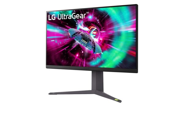 LG | 32GR93U-B | 32 " | IPS | 16:9 | 144 Hz | 1 ms | 3840 x 2160 pixels | HDMI ports quantity 2 | Black | Warranty 36 month(s) - Image 2