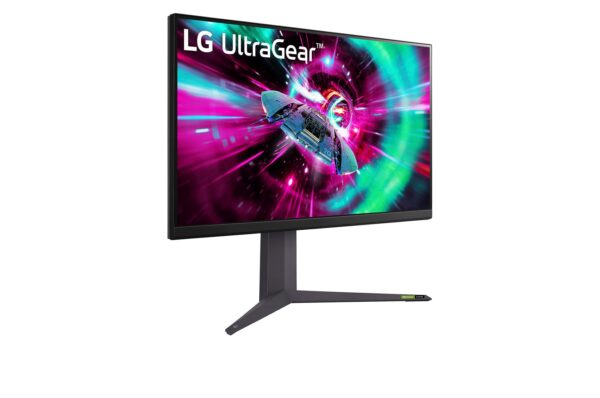 LG | 32GR93U-B | 32 " | IPS | 16:9 | 144 Hz | 1 ms | 3840 x 2160 pixels | HDMI ports quantity 2 | Black | Warranty 36 month(s) - Image 4