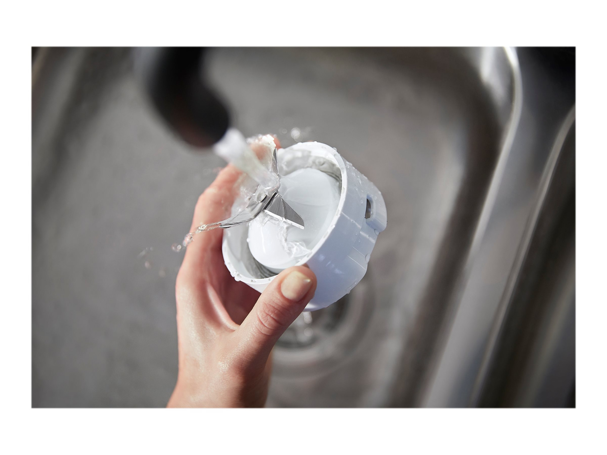 Philips | Blender | HR2041/00 3000 Series | Tabletop | 450 W | Jar material Plastic | Jar capacity 1.9 L | Ice crushing | White - Image 6