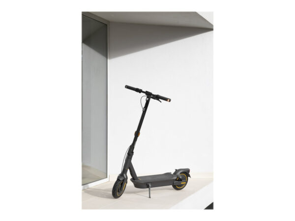 Ninebot by Segway Kickscooter MAX G2 E, Black | Segway | Kickscooter MAX G2 E | Up to 25 km/h | 10 " | Black - Image 4