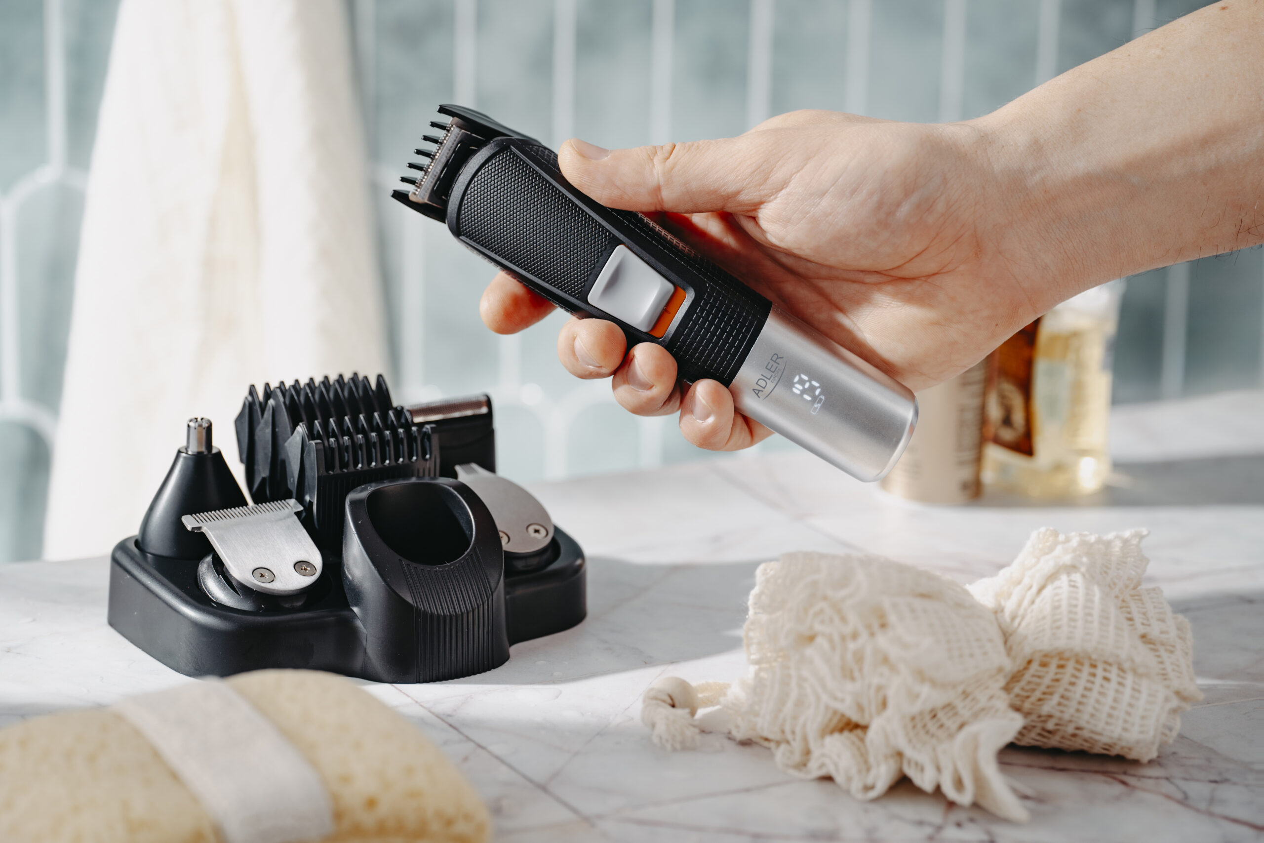 Adler Grooming set 5 in 1 | AD 2943 | Cordless | Number of length steps 4 | Black - Image 13