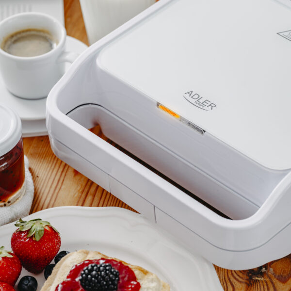 Adler Sandwich maker 2 in 1 | AD 3070w | 850 W | Number of plates 2 | White - Image 13