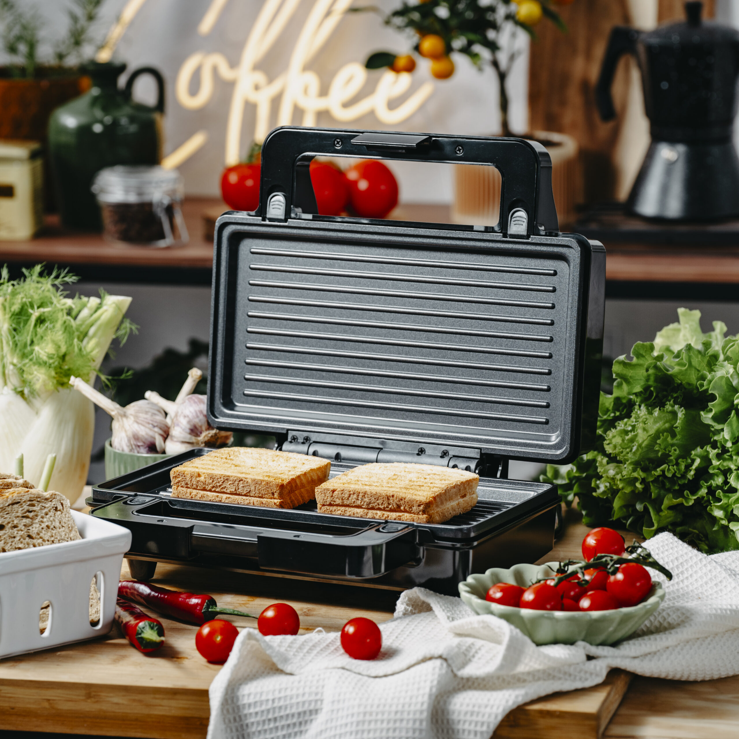 Adler Sandwich maker 2 in 1 | AD 3073 | 1000 W | Number of plates 2 | Stainless Steel/Black - Image 14