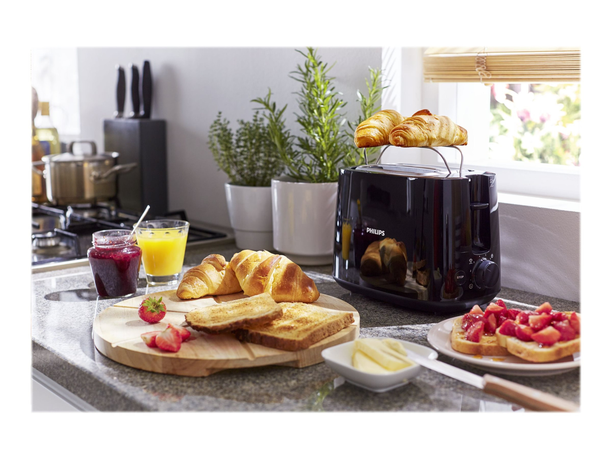 Philips | Daily collection toaster | HD2582/90 | Power 830 W | Number of slots 2 | Housing material Plastic | Black - Image 5