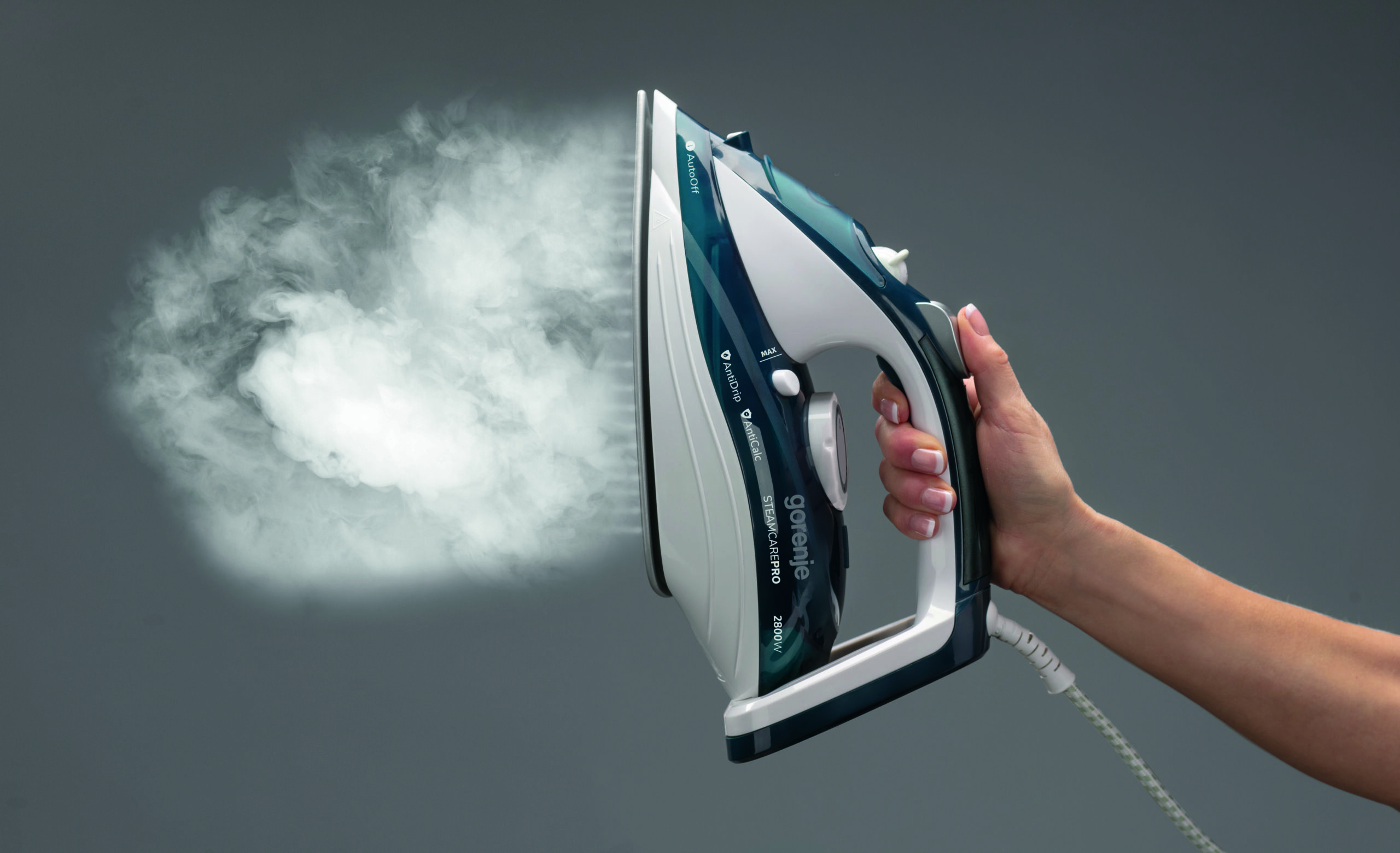 Gorenje | Steam Iron | SIH2800TQC | Steam Iron | 2800 W | Water tank capacity 350 ml | Continuous steam 35 g/min | Steam boost performance 100 g/min | Turquoise/White - Image 8