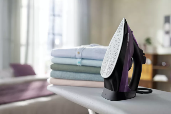 Philips | DST5030/80 | Steam Iron | 2400 W | Water tank capacity 320 ml | Continuous steam 45 g/min | Dark Purple - Image 7