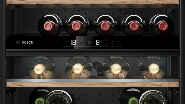 Bosch | Wine Cooler | KUW21AHG0 Series 6 | Energy efficiency class G | Built-in | Bottles capacity 44 | Black - Image 3