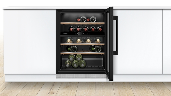 Bosch | Wine Cooler | KUW21AHG0 Series 6 | Energy efficiency class G | Built-in | Bottles capacity 44 | Black - Image 5