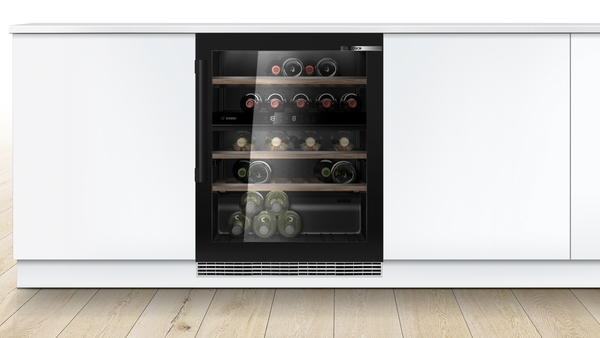 Bosch | Wine Cooler | KUW21AHG0 Series 6 | Energy efficiency class G | Built-in | Bottles capacity 44 | Black - Image 6