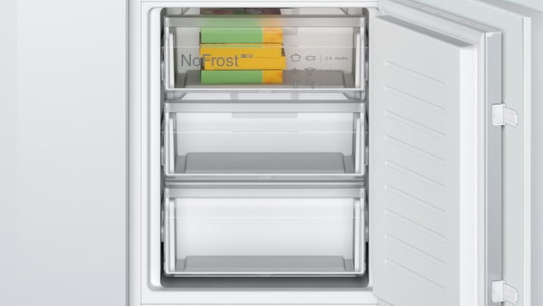 Bosch | Refrigerator | KIN86VSE0 Series 4 | Energy efficiency class E | Built-in | Combi | Height 177.5 cm | No Frost system | Fridge net capacity 184 L | Freezer net capacity 76 L | 35 dB | White - Image 7