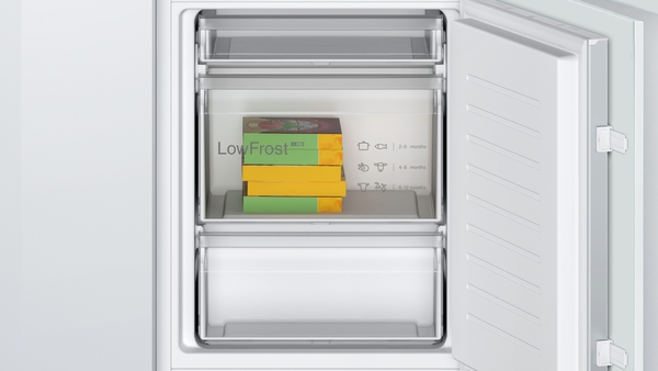 Bosch | Refrigerator | KIV86VSE0 | Energy efficiency class E | Built-in | Combi | Height 177.2 cm | Fridge net capacity 183 L | Freezer net capacity 84 L | Display | 35 dB | White - Image 14