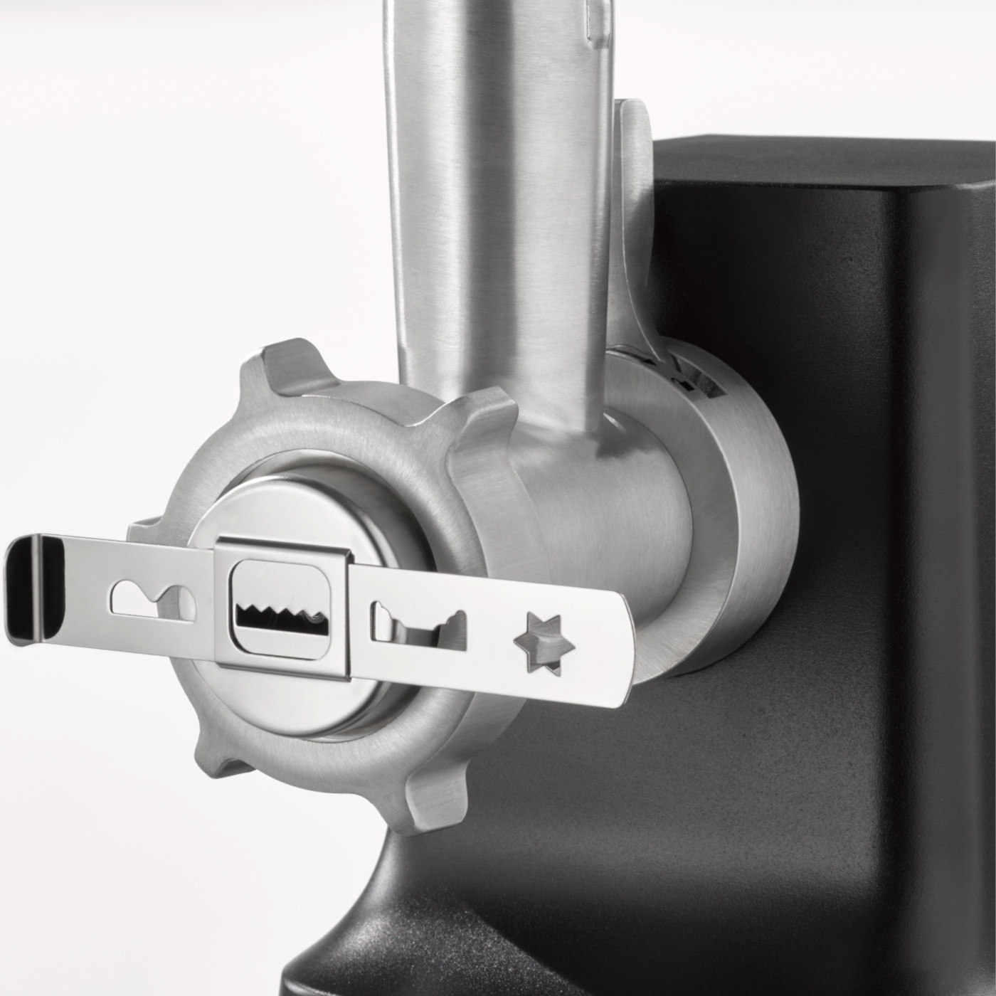 Caso | Meat Grinder | FW 2000 | Black | 2000 W | Number of speeds 2 | Throughput (kg/min) 2.5 | 3 perforated discs, Shortbread attachment with 4 moulds, Sausage filler, Stuffer, Drip tray - Image 6