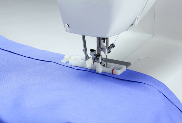 Singer | Sewing Machine | 6160 Brilliance | Number of stitches 60 | Number of buttonholes 6 | White - Image 5