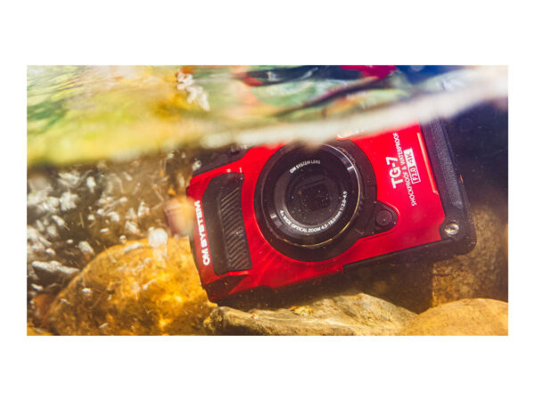 Olympus | Digital Camera | TG-7 | 12 MP | ISO sensitivity (max) 12800 | Display diagonal 3.0 " | Video recording | Wi-Fi | TTL iESP auto focus with contrast detection | 1/2.33'' CMOS | Red - Image 4
