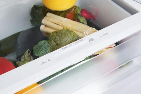ETA | Refrigerator | ETA139090010DN | Energy efficiency class D | Free standing | Side by Side | Height 180 cm | No Frost system | Fridge net capacity 271 L | Freezer net capacity 150 L | Display | 39 dB | Stainless Steel - Image 8