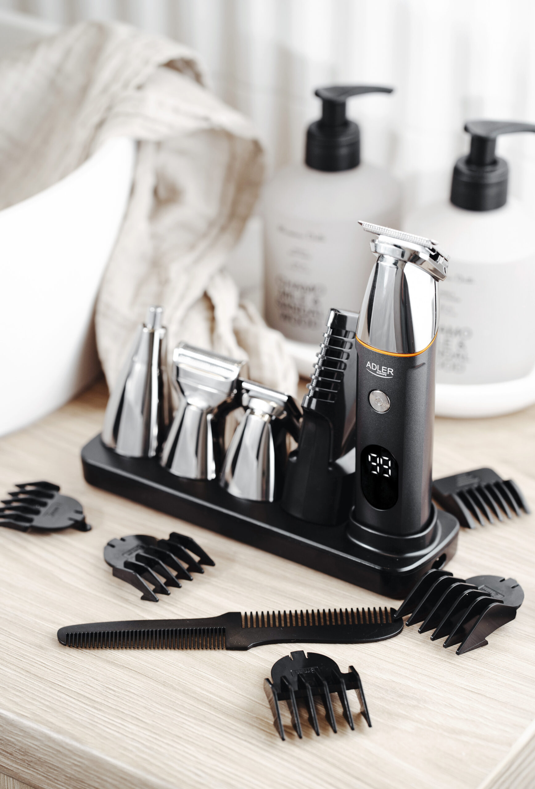 Adler | 5in1 Men’s Grooming Kit | AD 2946 | Cordless | Number of length steps 4 | Black/Stainless Steel - Image 12