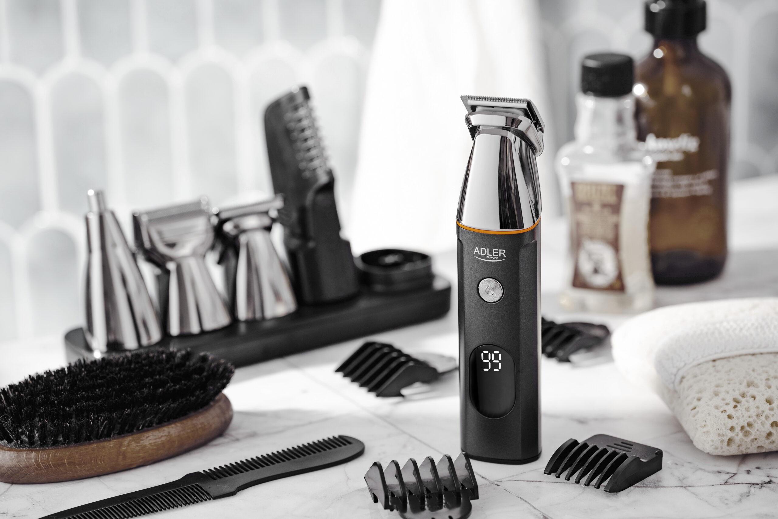 Adler | 5in1 Men’s Grooming Kit | AD 2946 | Cordless | Number of length steps 4 | Black/Stainless Steel - Image 13
