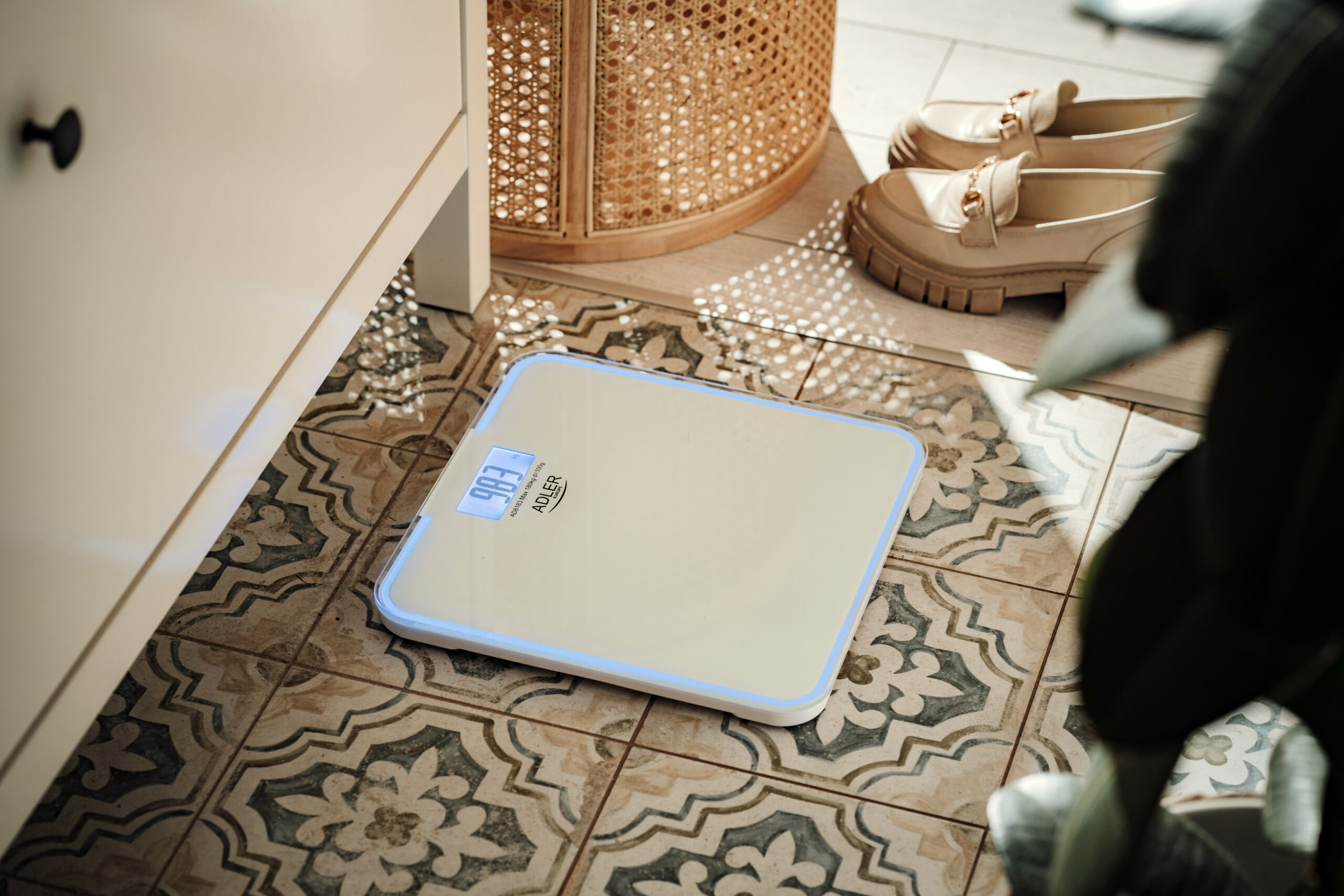 Adler | Bathroom Scale | AD 8183 | Maximum weight (capacity) 180 kg | Accuracy 100 g | White - Image 8