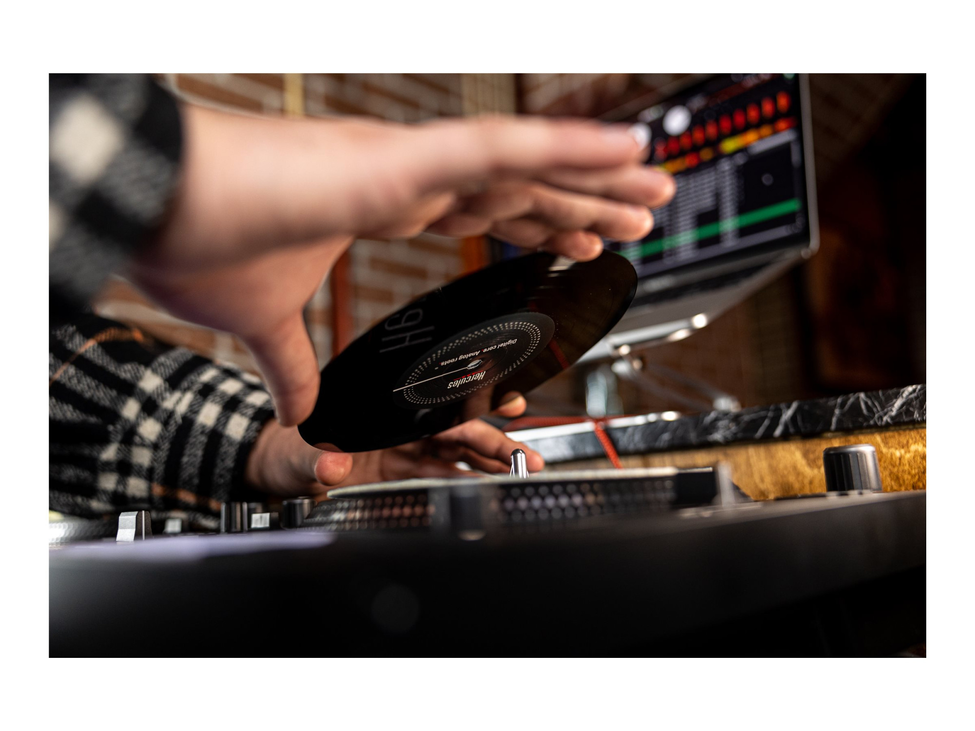 Hercules DJControl Inpulse T7, Premium Edition | Hercules - Image 10