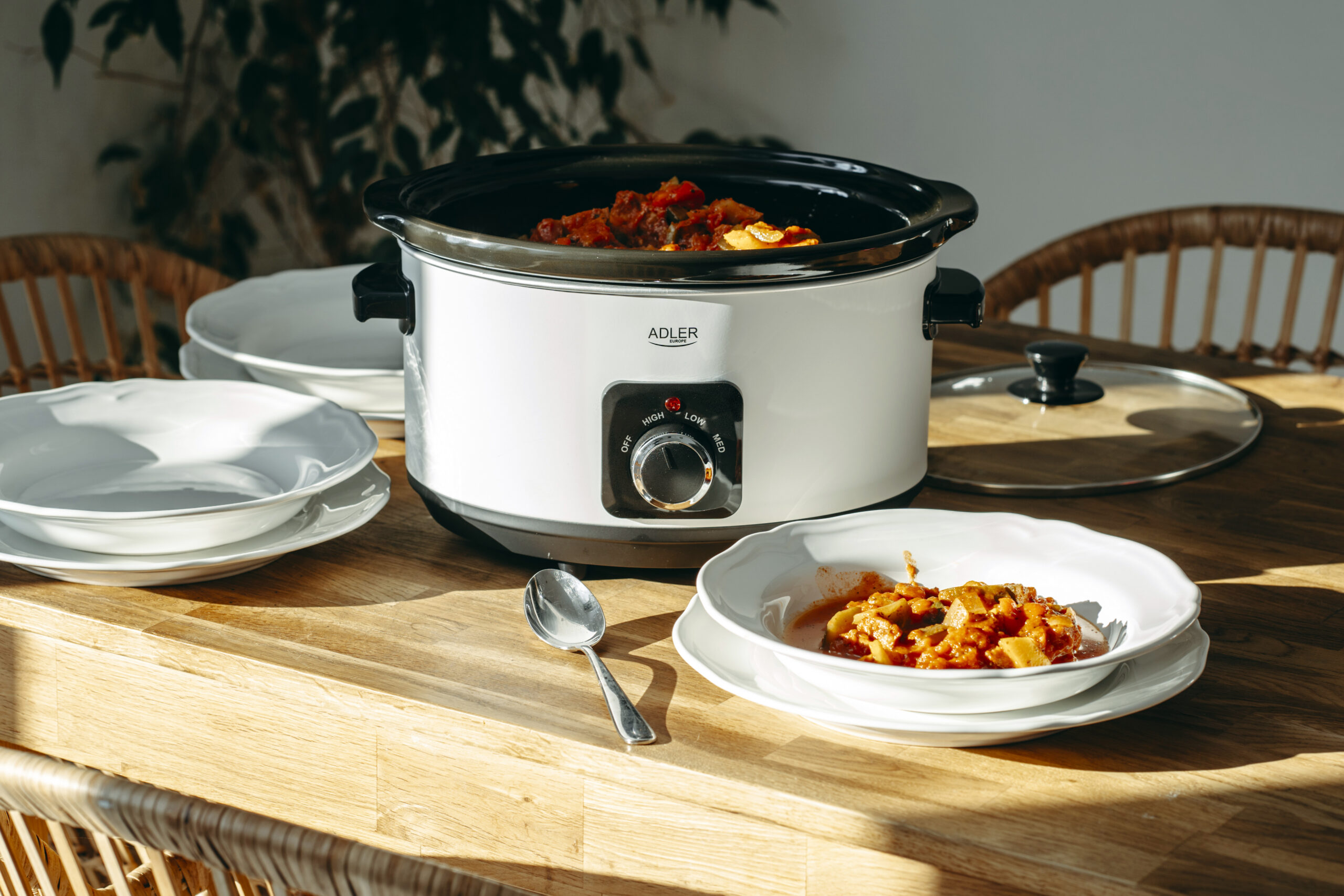 Adler | Slow Cooker | AD 6413w | 290 W | 5.8 L | Number of programs 3 | White - Image 7