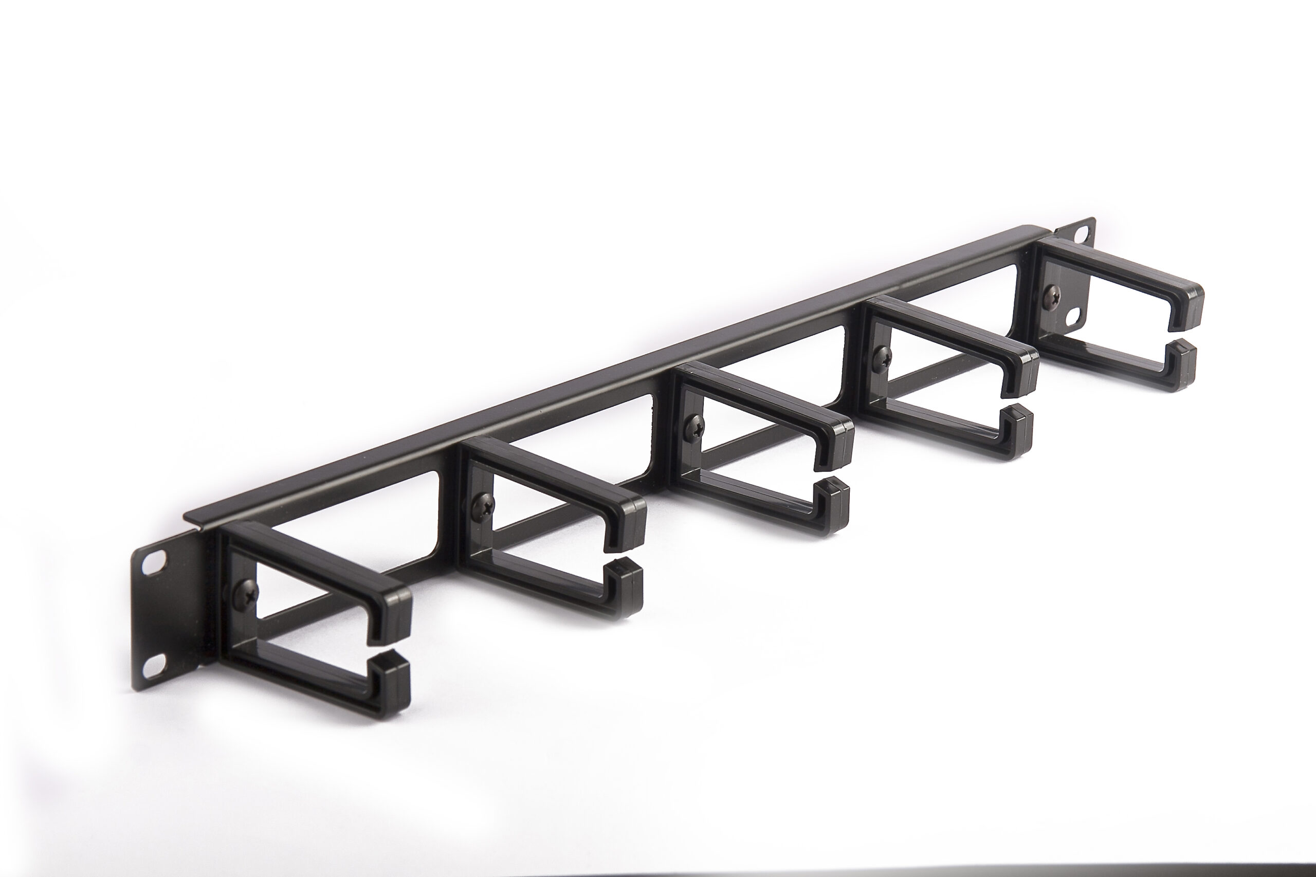 SOMI Networks | 19“ Cable Management Bar with 5pcs Plastc Rings | CMB-02 | Black | Ring Diameter 45x70mm; Holes in the Panel - Image 2