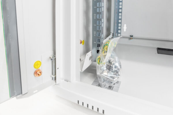 Digitus | Wall Mounting Cabinet | DN-19 09-U | Grey | IP protection class: IP20; Front door: Glass door, single opening; Cabinet type: Wall mounting cabinet; Equipment mounting depth min.-max.: 305-370 mm; Load capacity: 100 kg; Dimensions: 509 x 600 x 450 mm - Image 4
