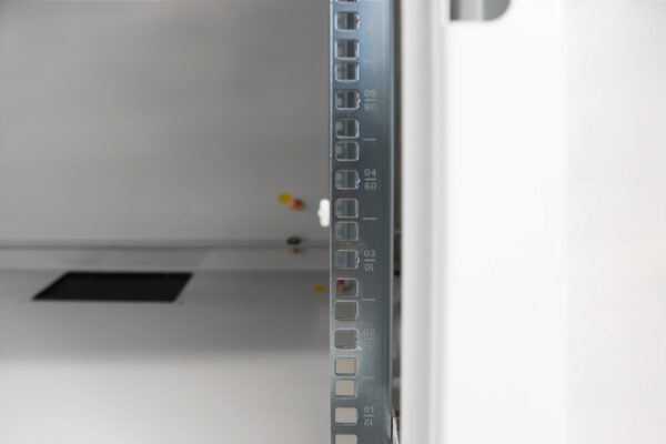 Digitus | Wall Mounting Cabinet | DN-19 09-U | Grey | IP protection class: IP20; Front door: Glass door, single opening; Cabinet type: Wall mounting cabinet; Equipment mounting depth min.-max.: 305-370 mm; Load capacity: 100 kg; Dimensions: 509 x 600 x 450 mm - Image 5