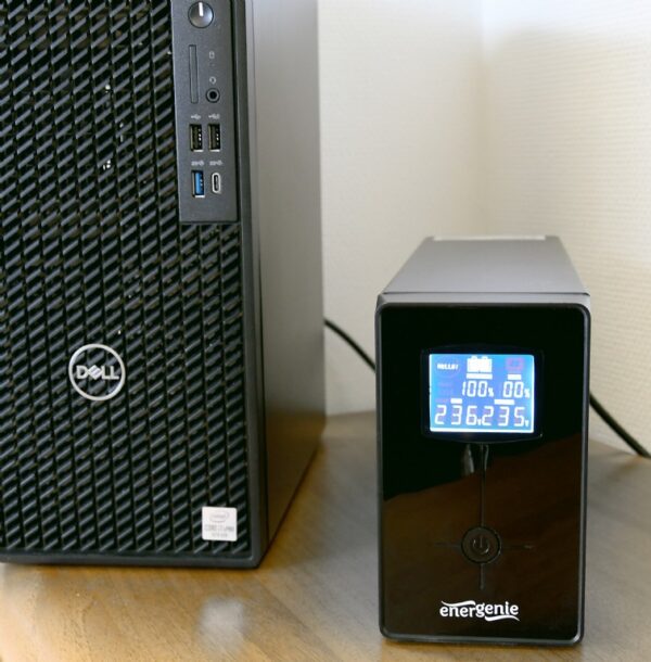 EnerGenie UPS with USB and LCD display, Black | EG-UPS-034 | 1500 VA | 900 W - Image 3